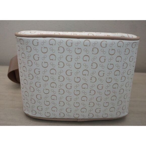 GUESS V7200069 White/Taupe Junction Travel Zip Around Lunch Box w/Carrying Strap - Picture 12 of 14